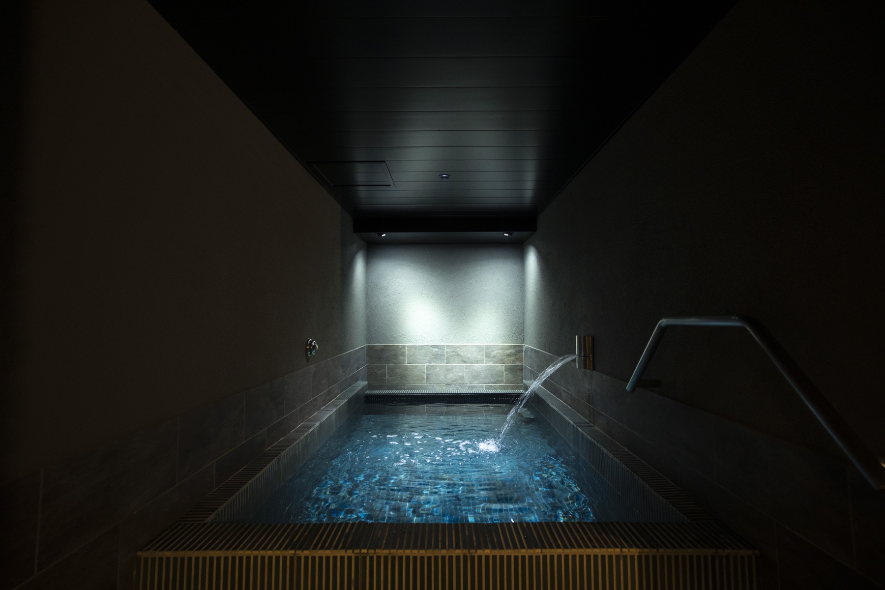 SAUNA ALKU 水風呂